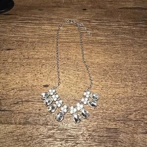 beautiful silvertone adjustable necklace with gems